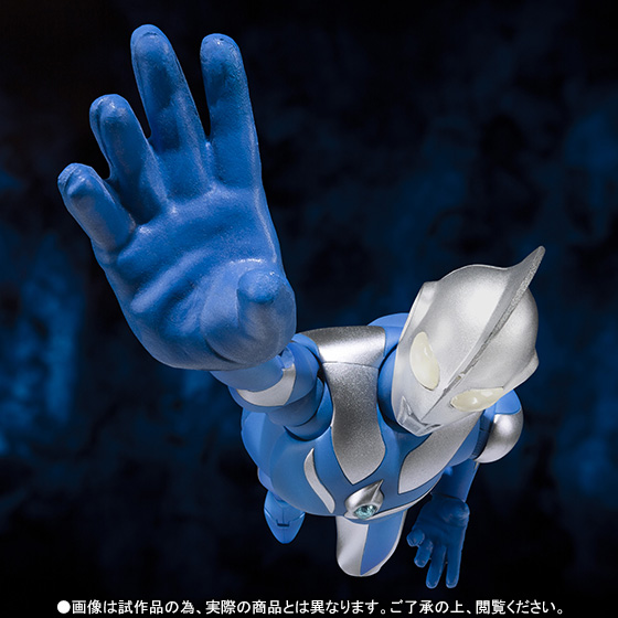 ultraman cosmos first contact